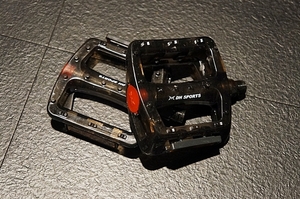 BMX 용 블랙 반투명 페달